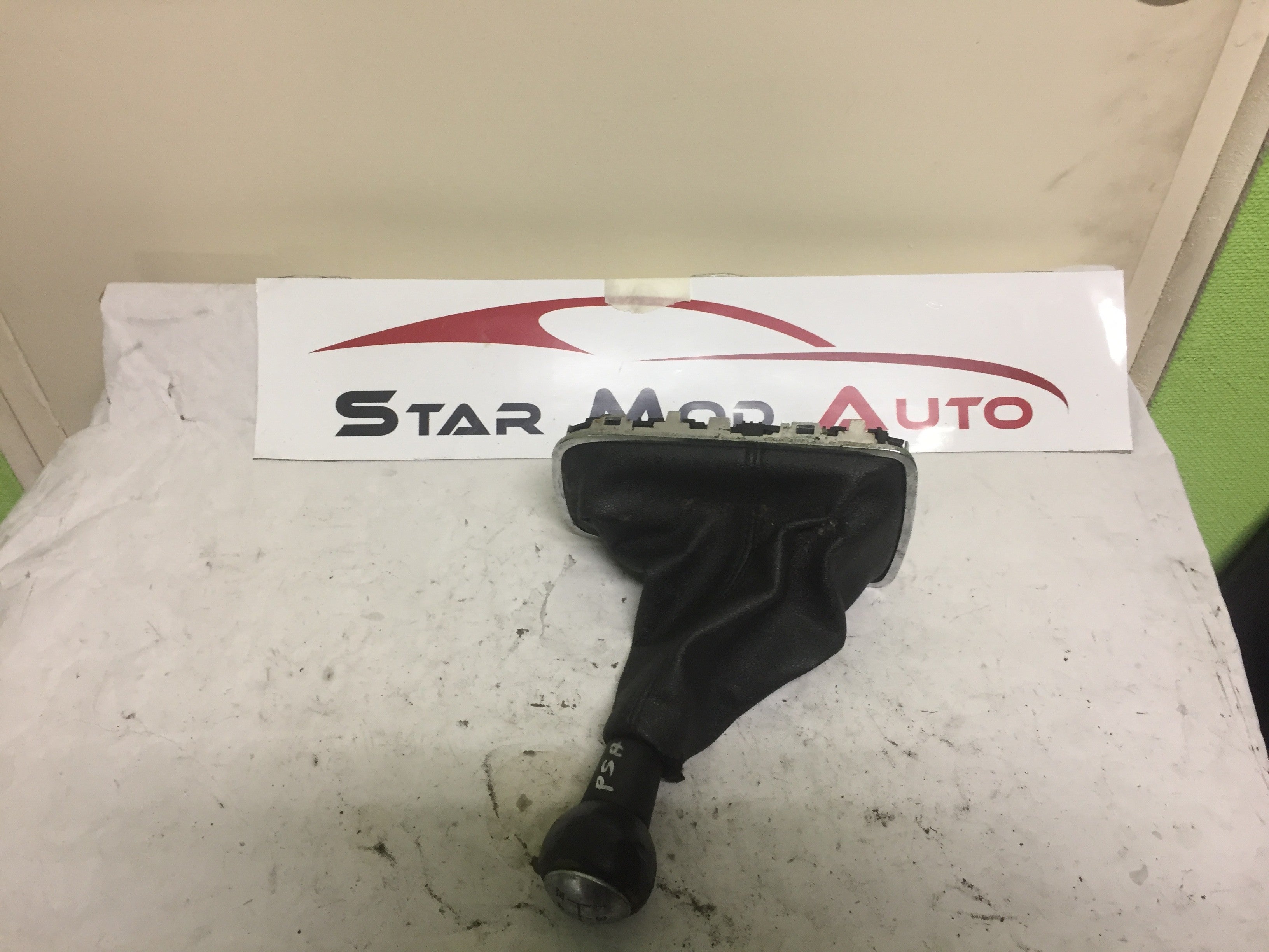 pommeau de vitesse Peugeot 407 2005