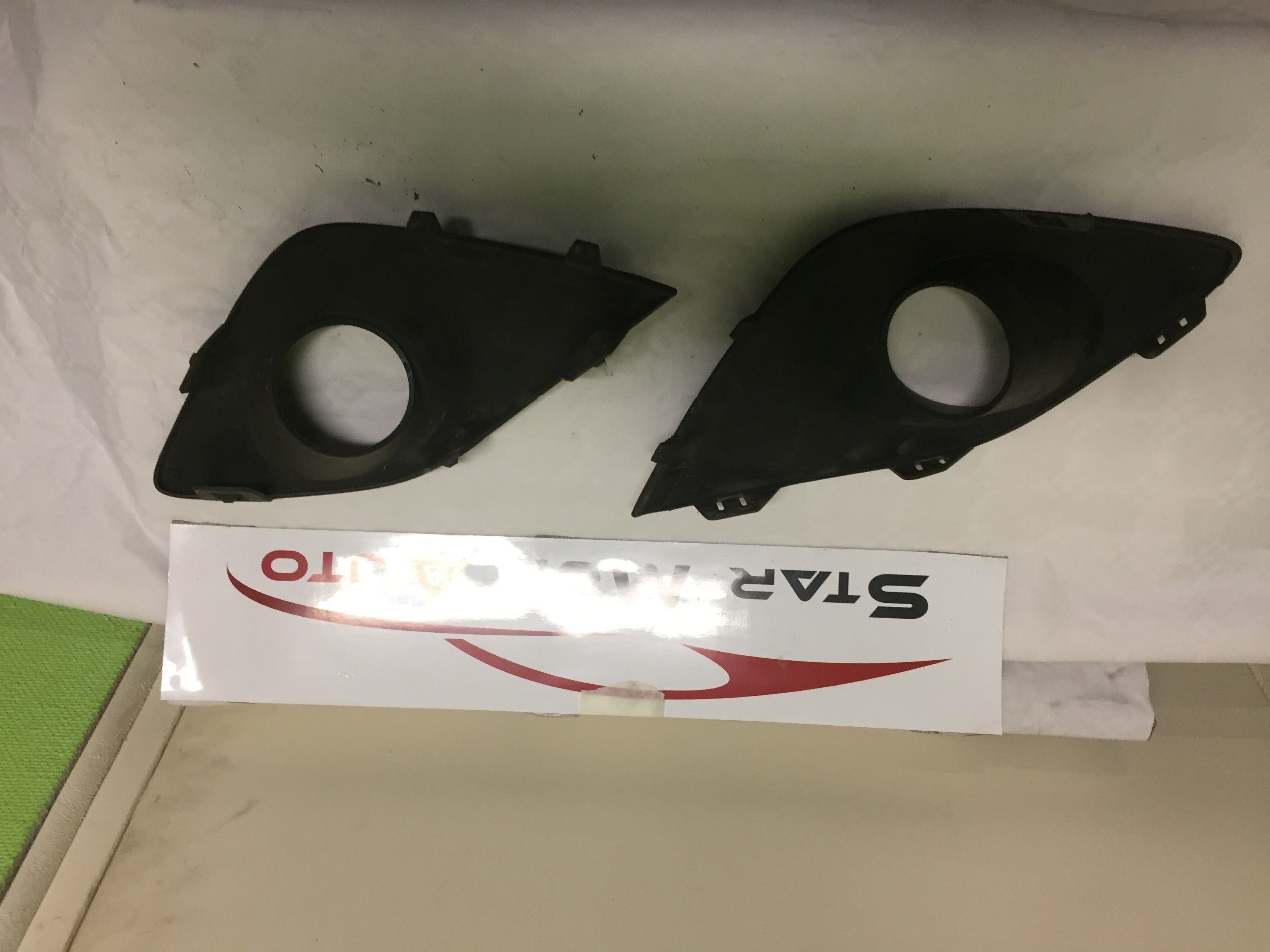 cache antibrouillard avant Renault Scénic 3 2010