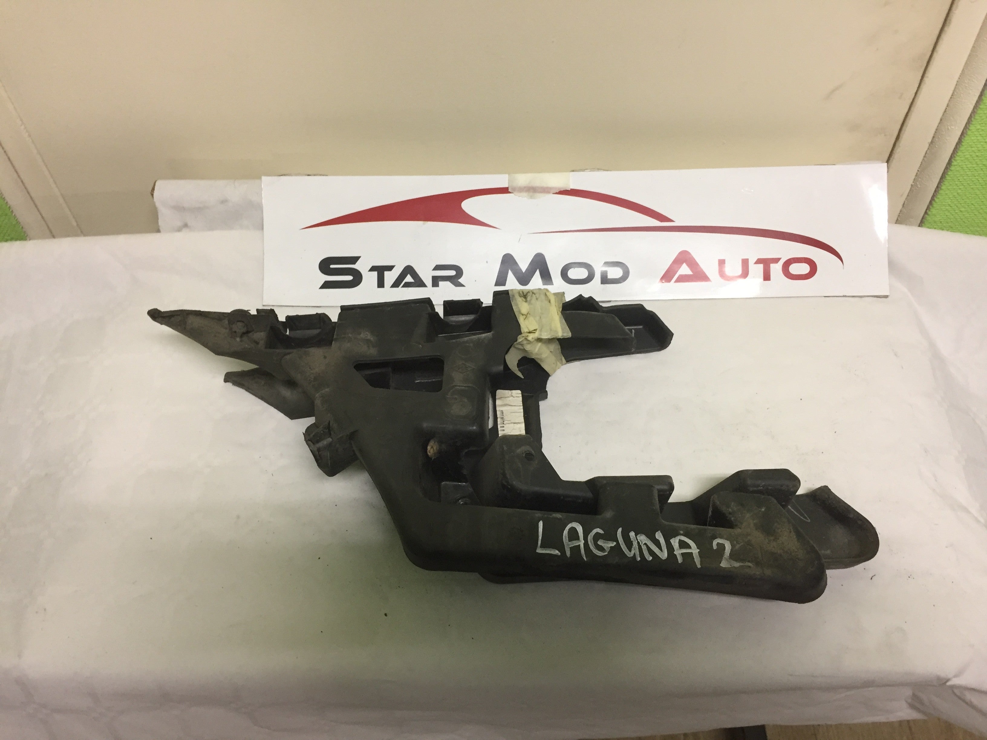 fixation de par choc arrière Renault laguna 2 2007