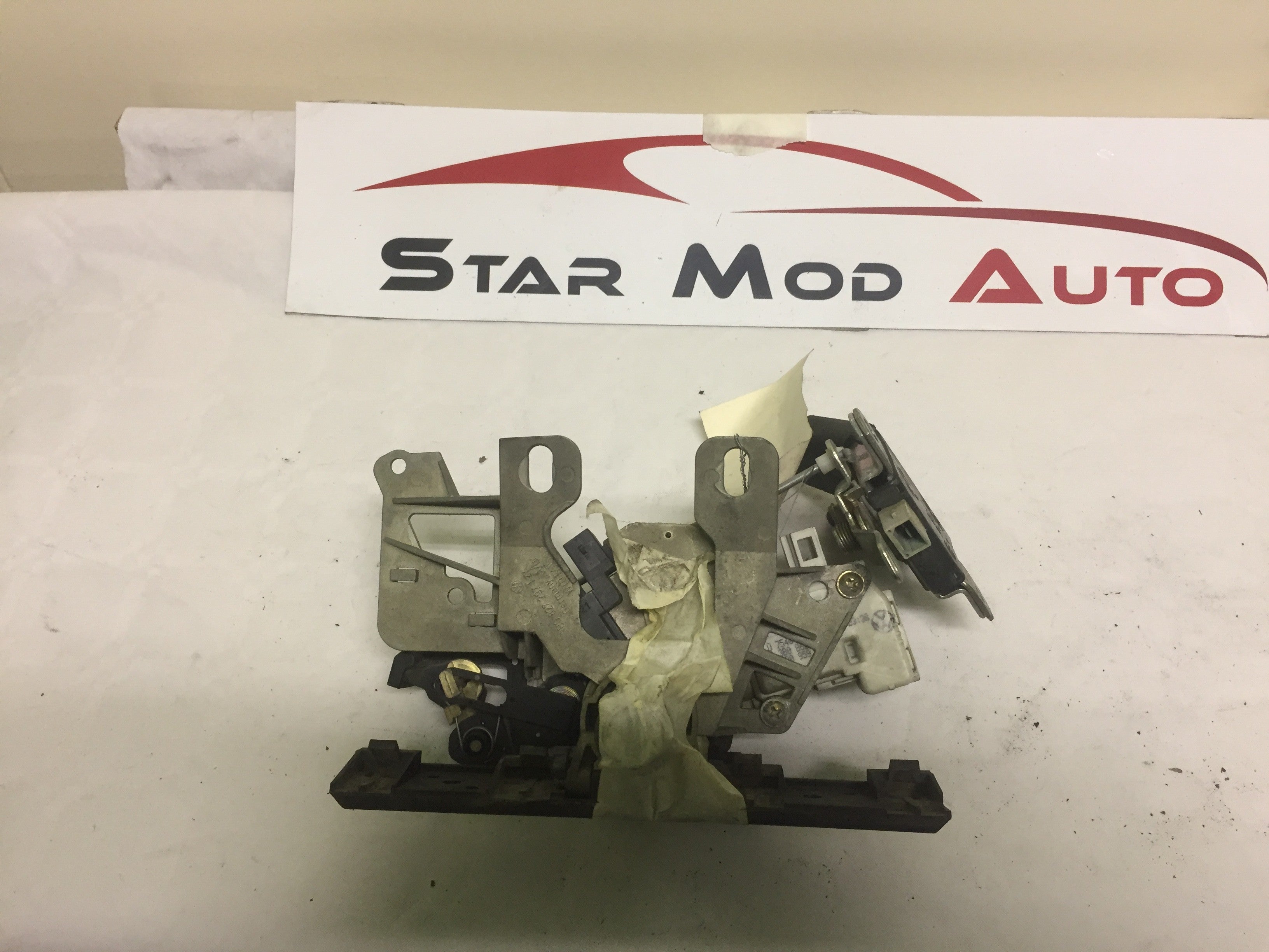 serrure de malle arrière Volkswagen passât 2000