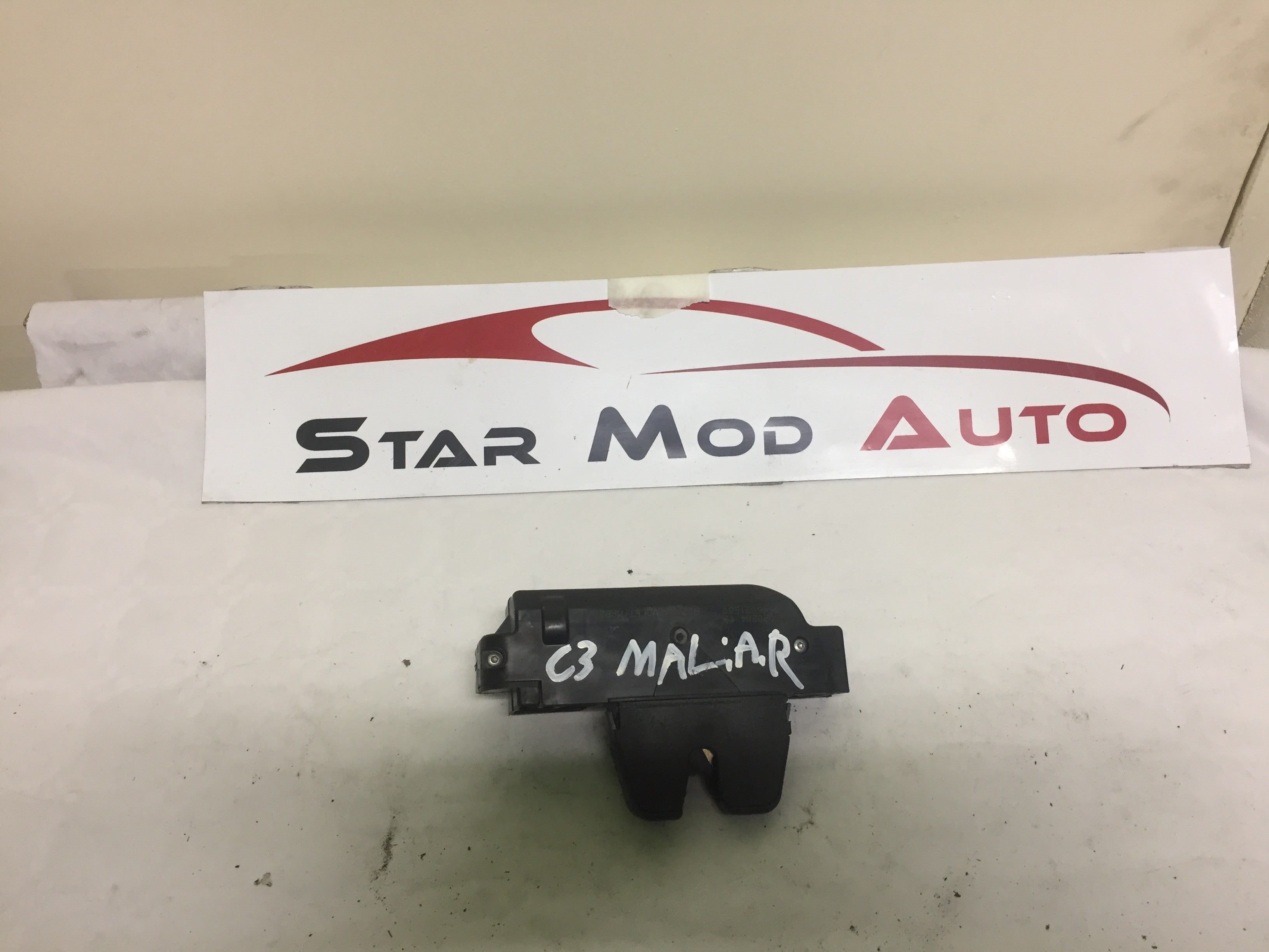 serrure de malle arrière Citroën c3 2007