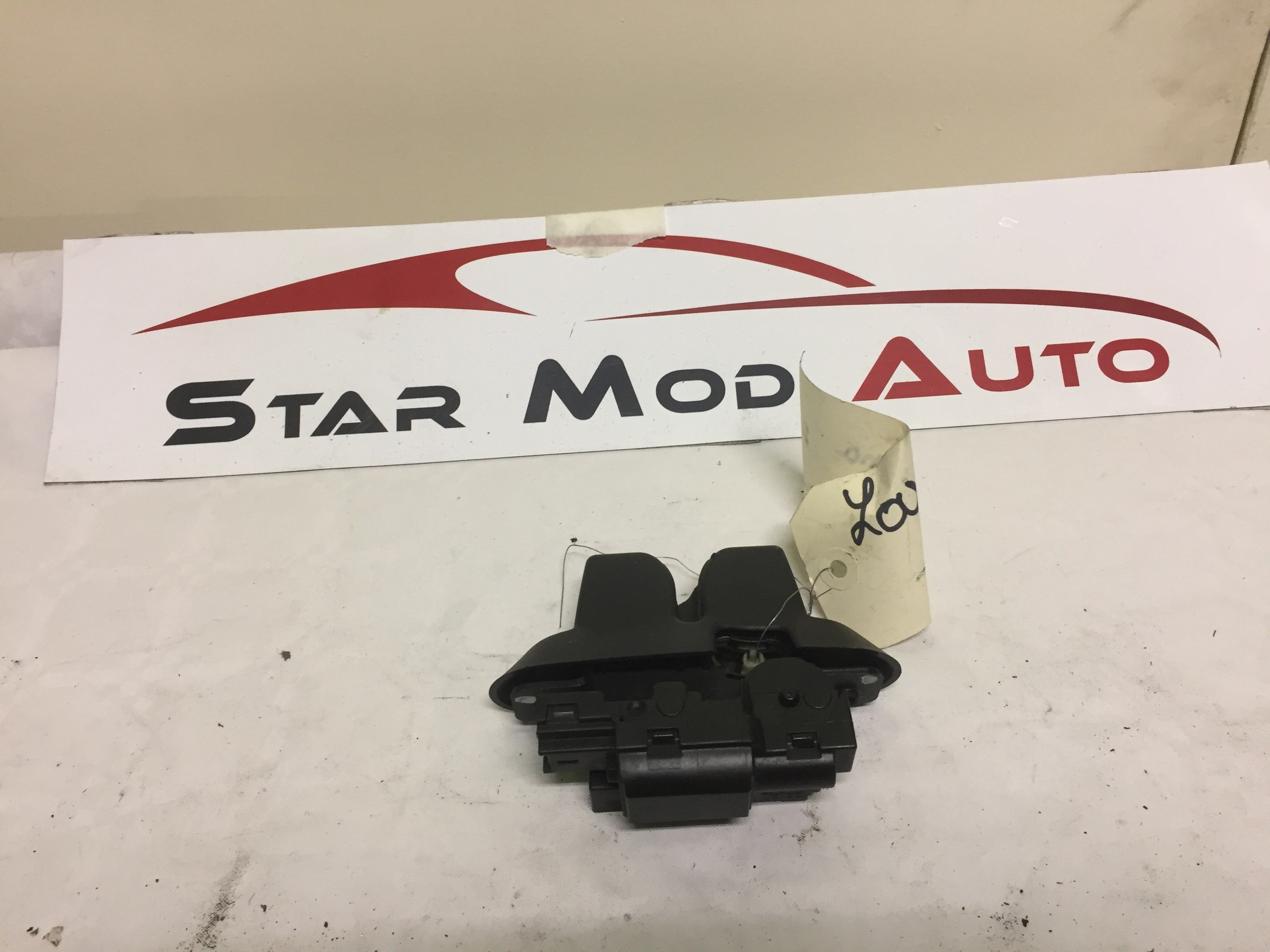 serrure de malle arrière Renault laguna 2 2007