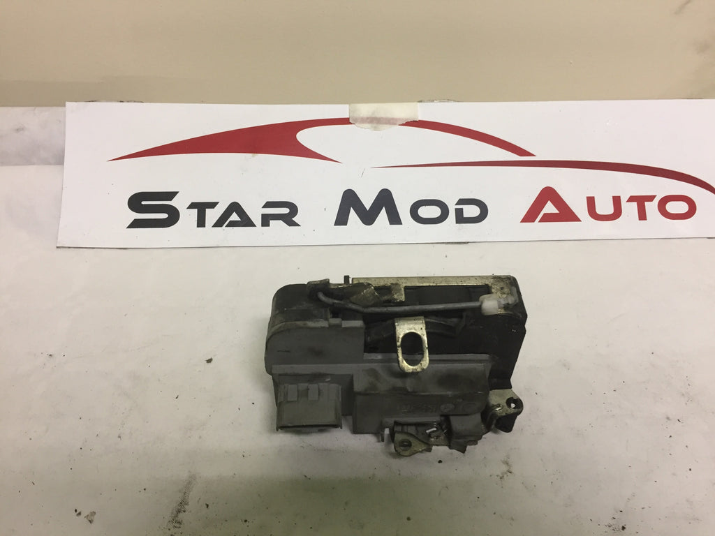 serrure de malle arrière Peugeot 206 2006