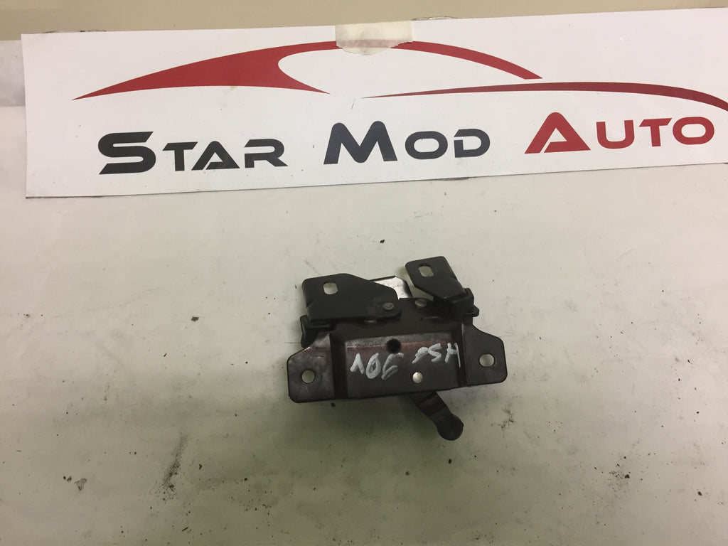 serrure de malle arrière Peugeot 106 2001