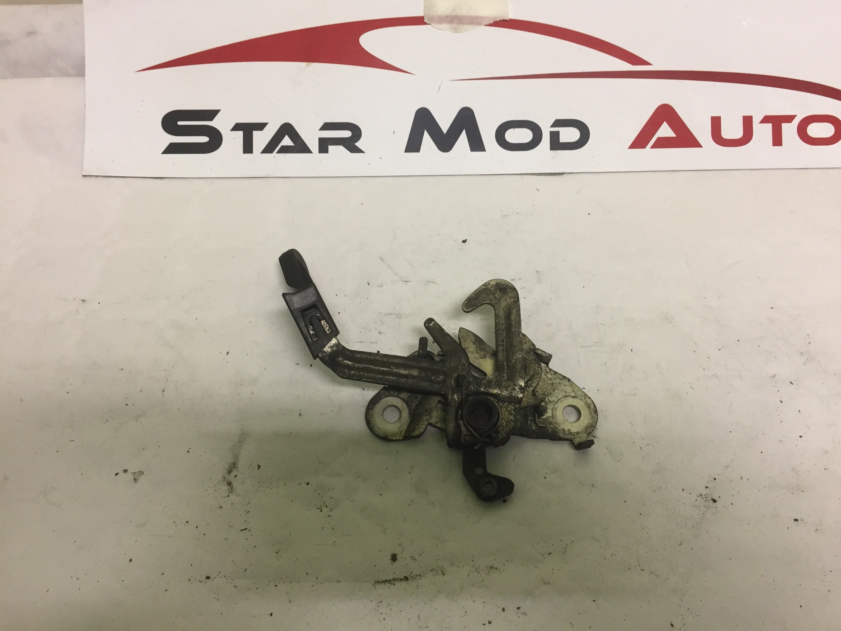 serrure de capot Peugeot 307 2005