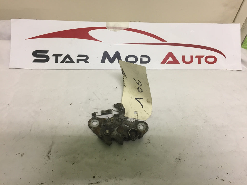 serrure de capot Peugeot 106 2001