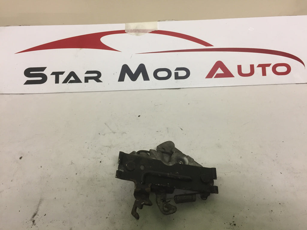 serrure de capot Renault Twingo 2000