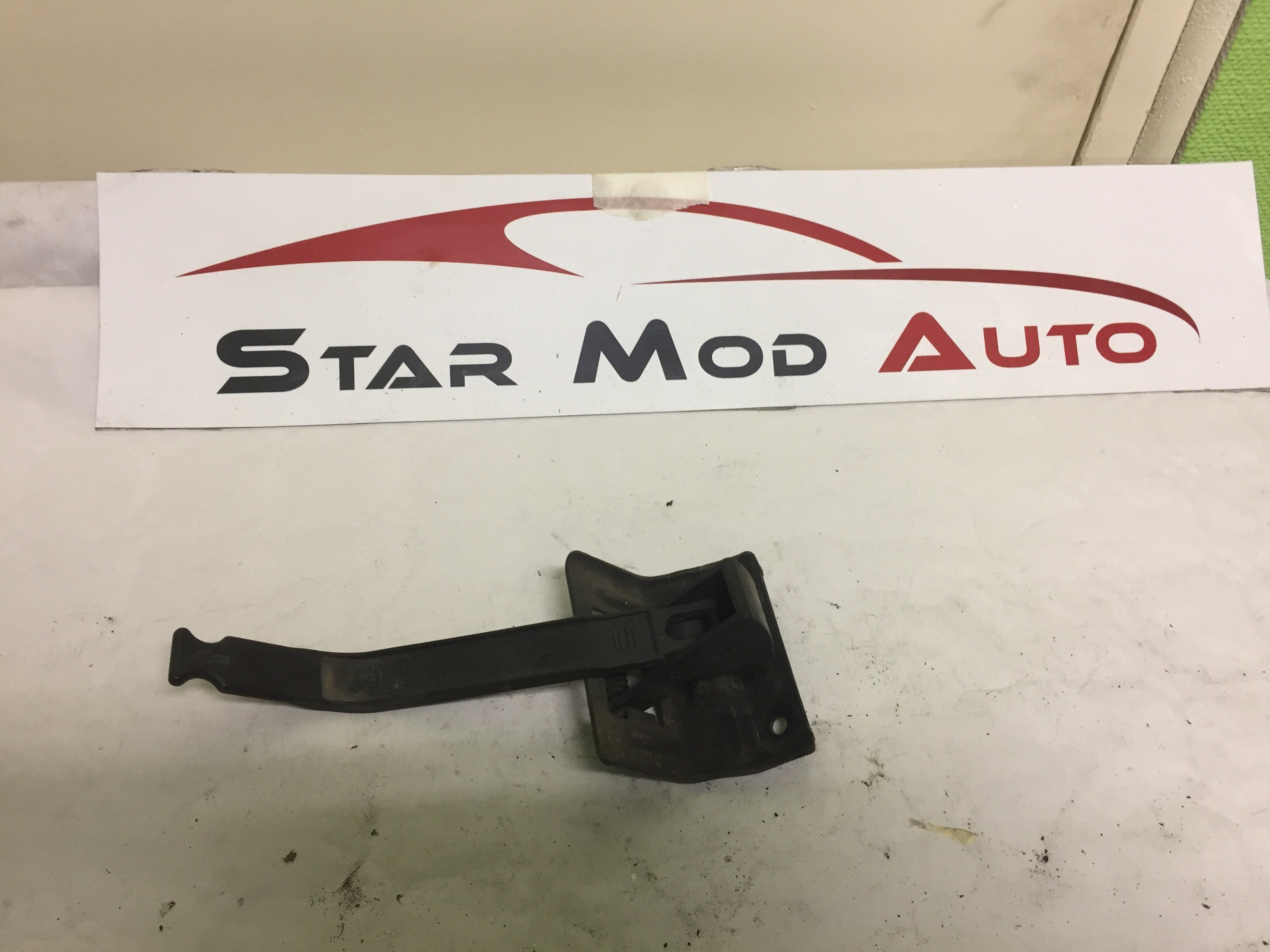 ouverture de capot Renault laguna 2 2007