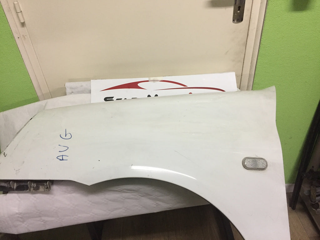 aile Renault Clio 2 avant gauche blanche 2008