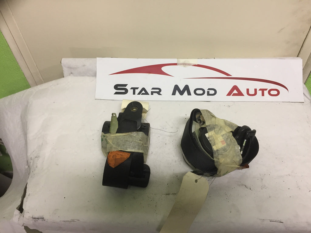 ceinture de sécurité avant Ford c max 2006