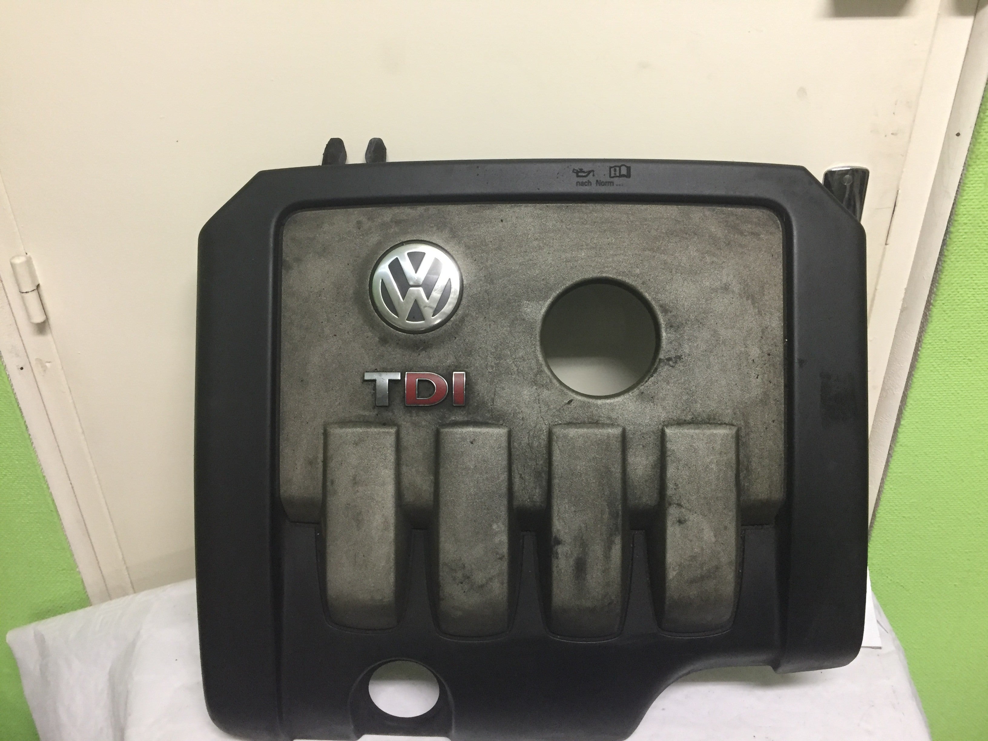 cache moteur Volkswagen golf 7 1.6 tdi