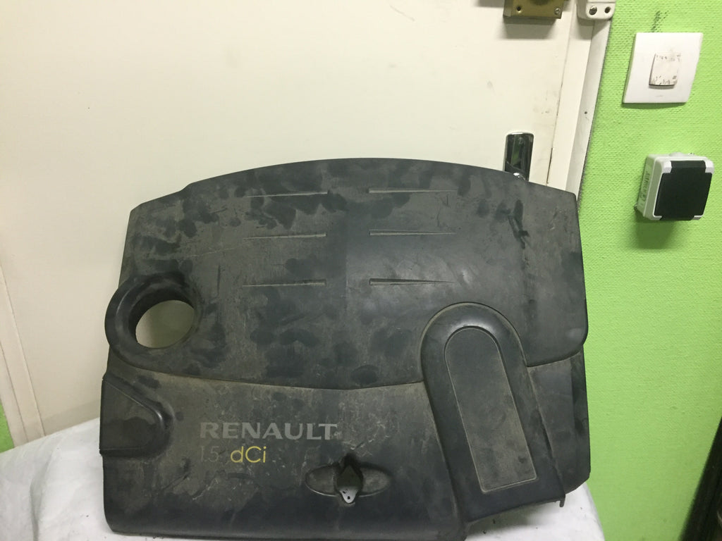 cache moteur Renault Clio 2 1.5 dci 2008