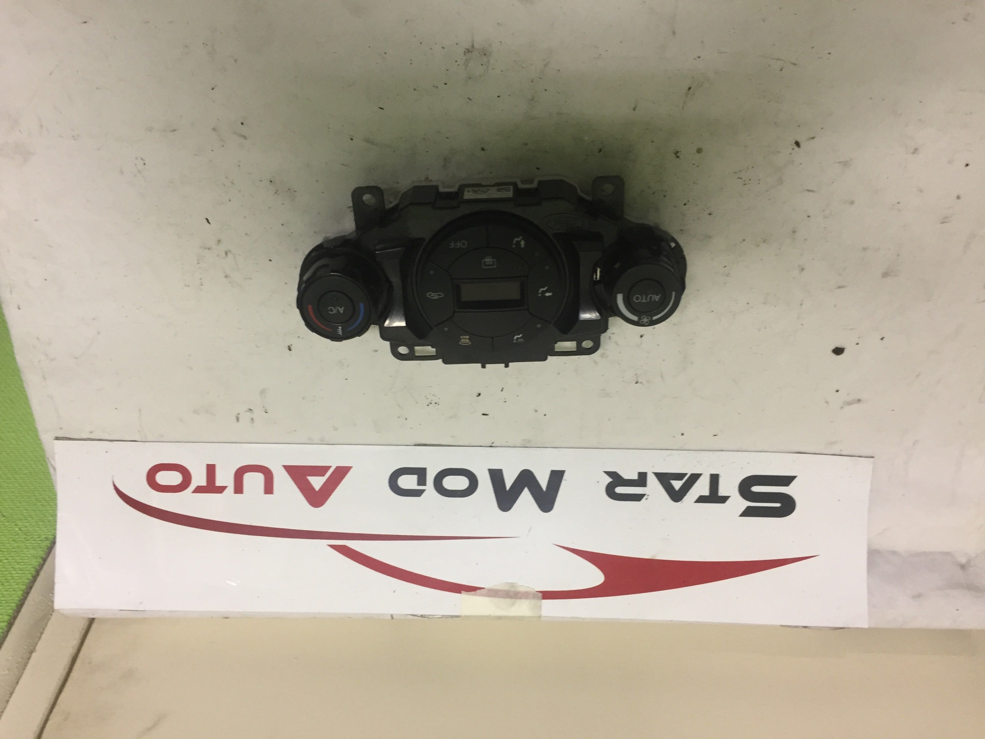 commande de clim auto Ford fiesta 6 2009