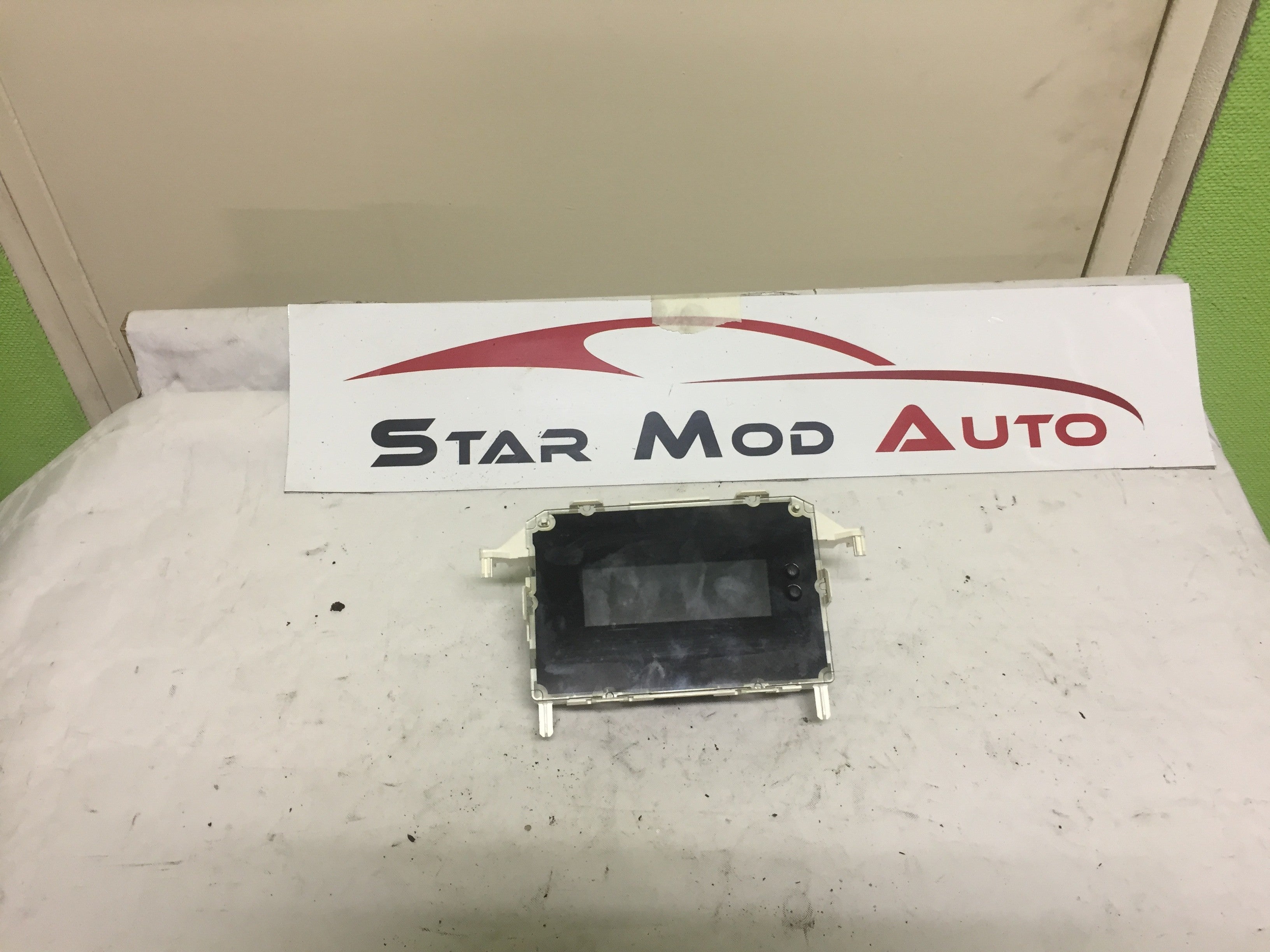 afficheur Ford fiesta6 année 2009