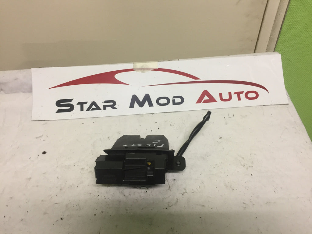 serrure de malle arrière Ford fiesta 6 2009