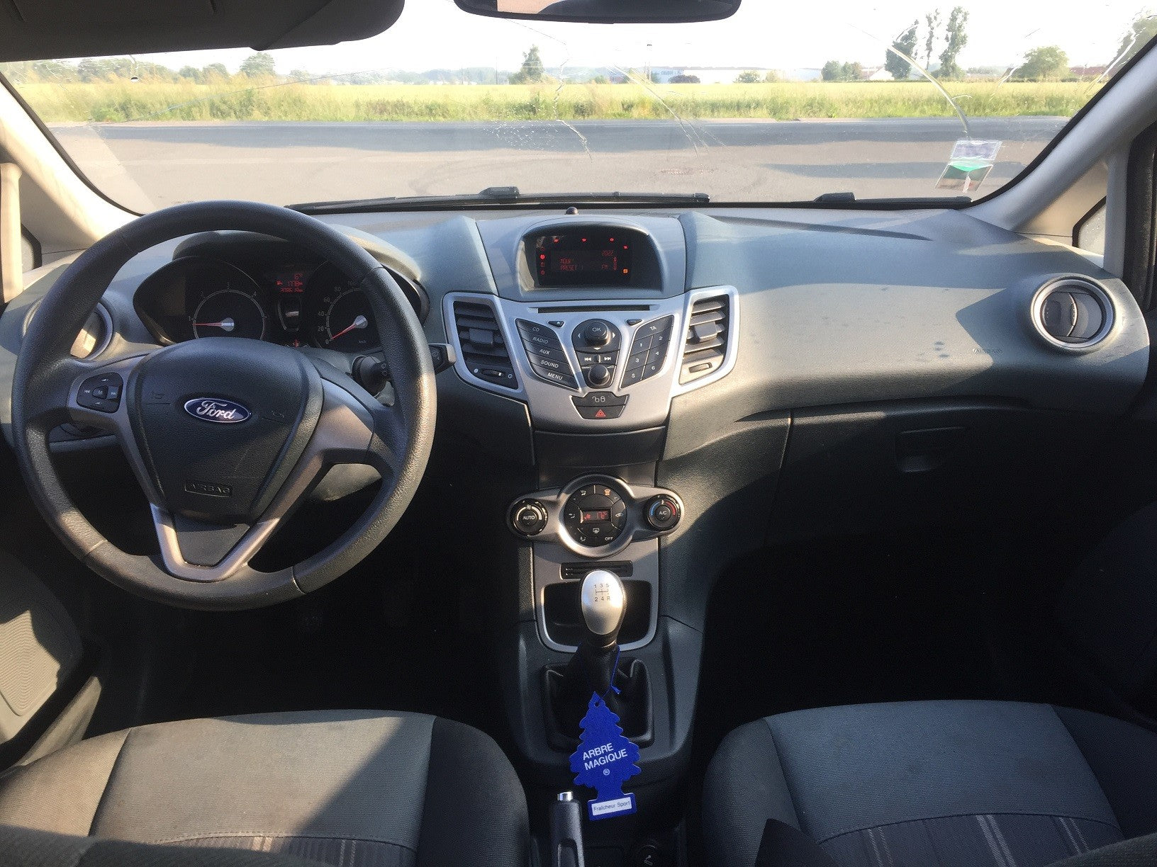 Ford fiesta 6 1.4 tdci 70 cv année 2009