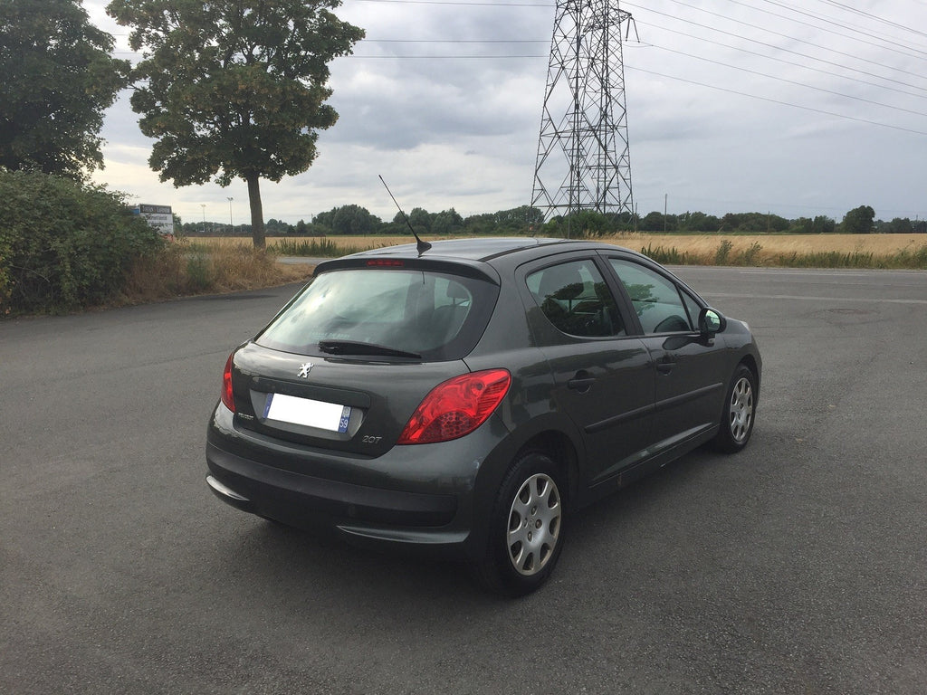 Peugeot 207 1.4 hdi 70 cv année 2007 5 portes