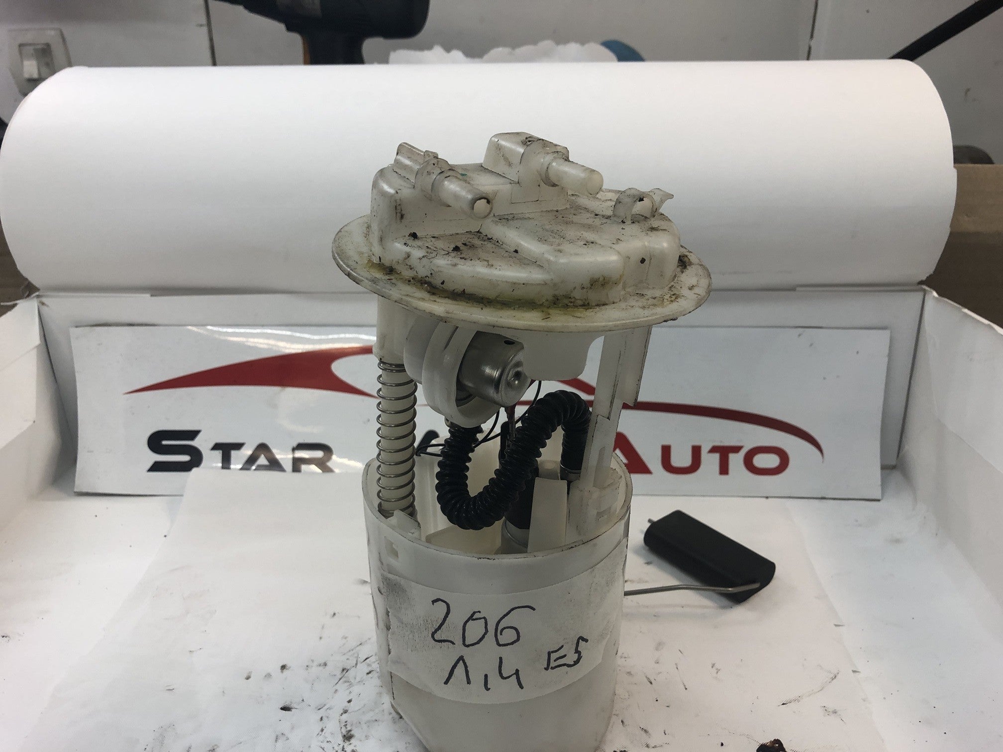 POMPE DE GAVAGE PEUGEOT 206 1.4 ESSENCE ANNEE 2003