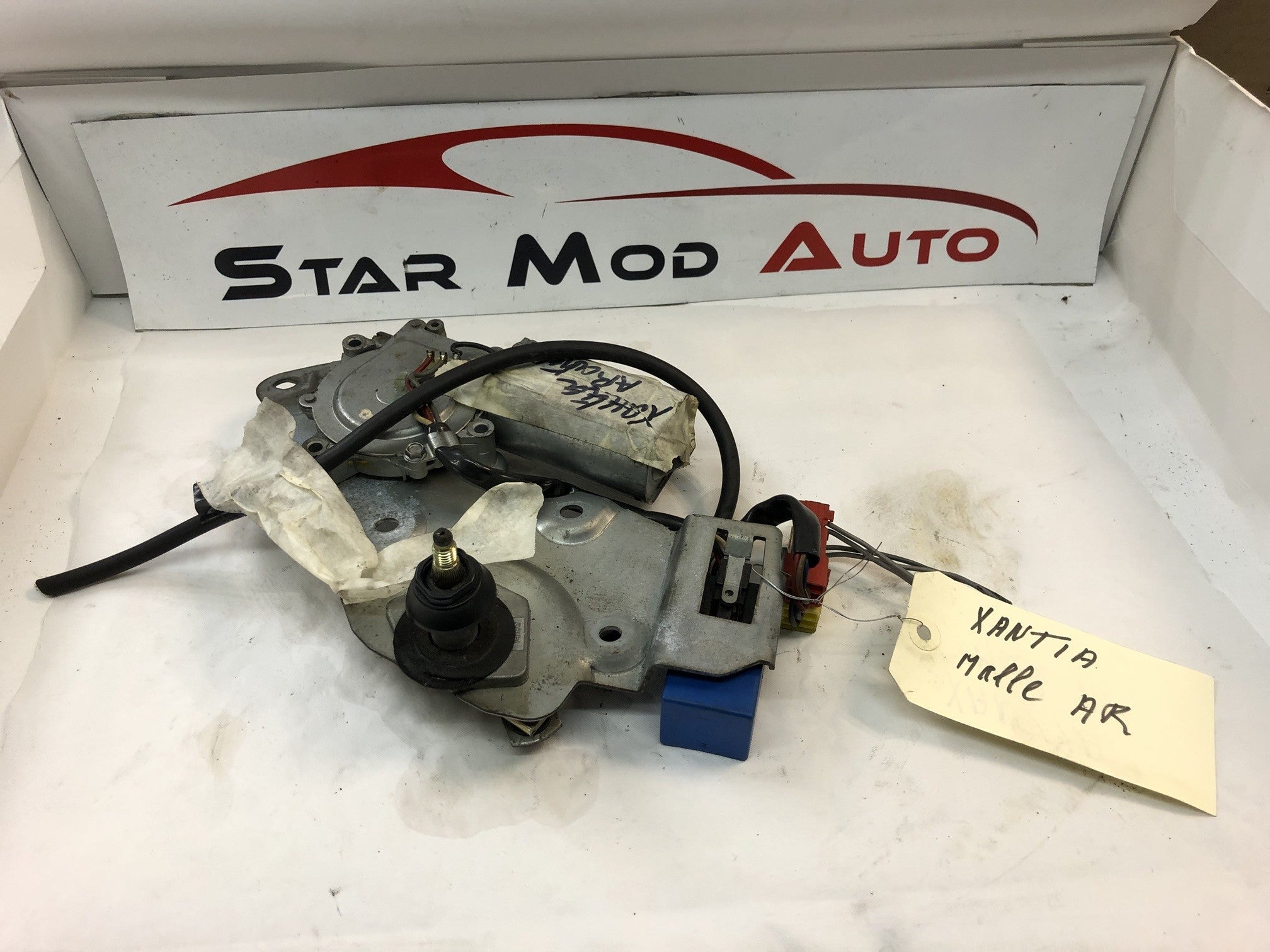 MOTEUR ESSUIE GLACE ARRIERE CITROEN XANTIA ANNEE 1999