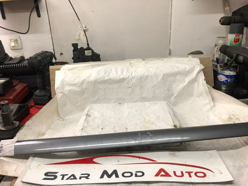 baguette de porte avant gauche Peugeot 407 année 2005