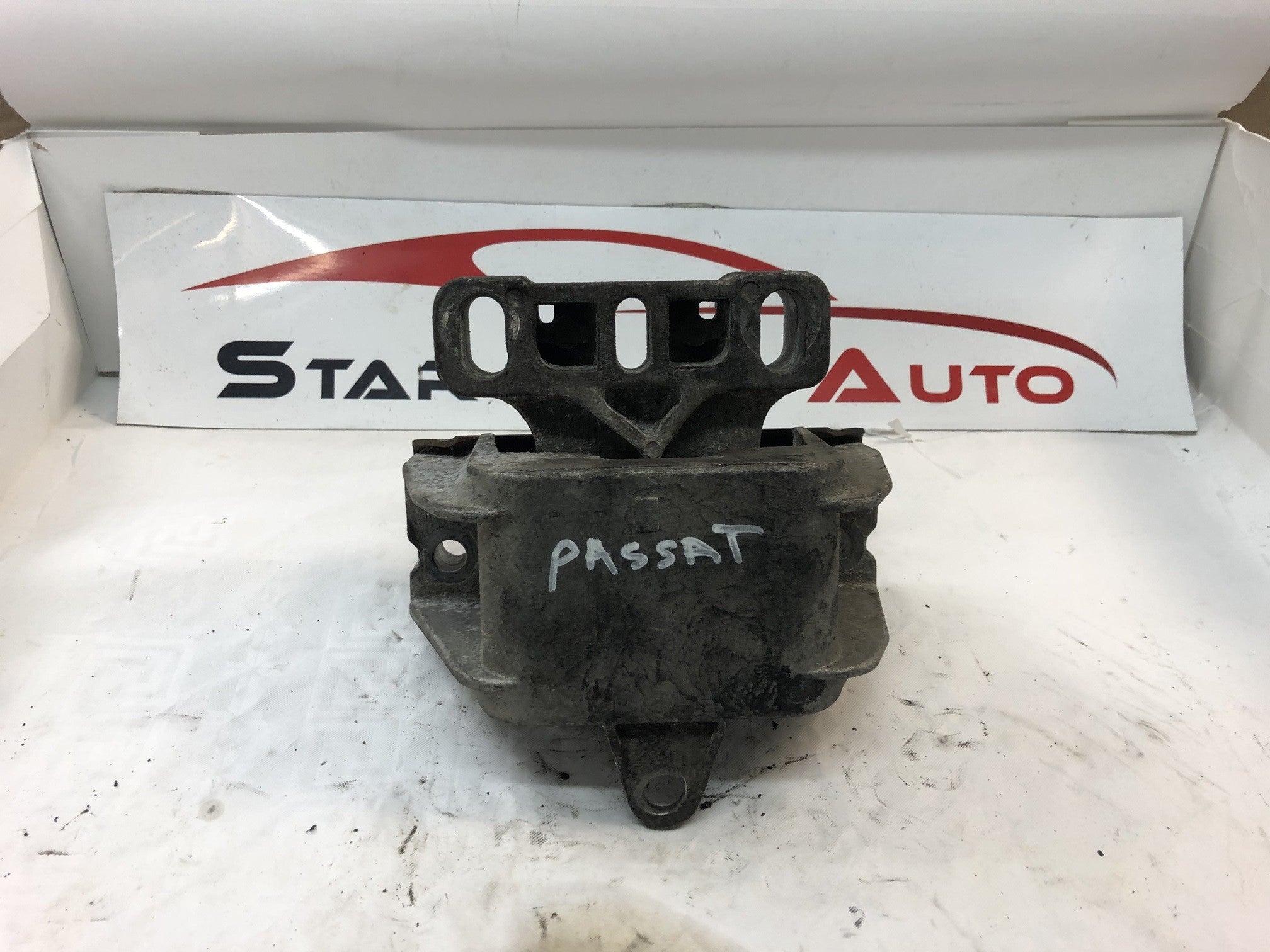 SUPPORT MOTEUR VOLKSWAGEN PASSAT 1.8 ESSENCE