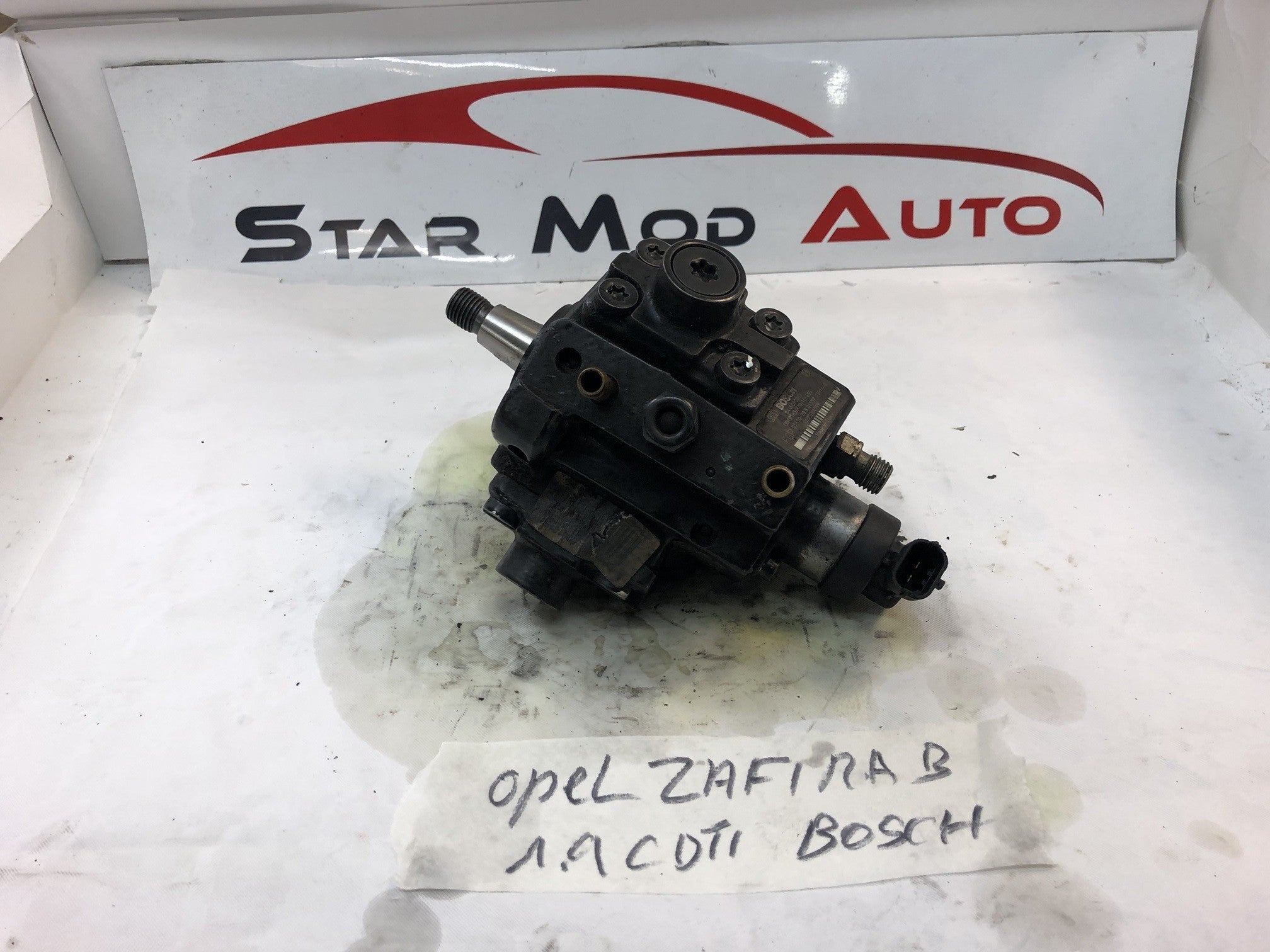 pompe injection Opel zafira b 1.9 cdti année 2008