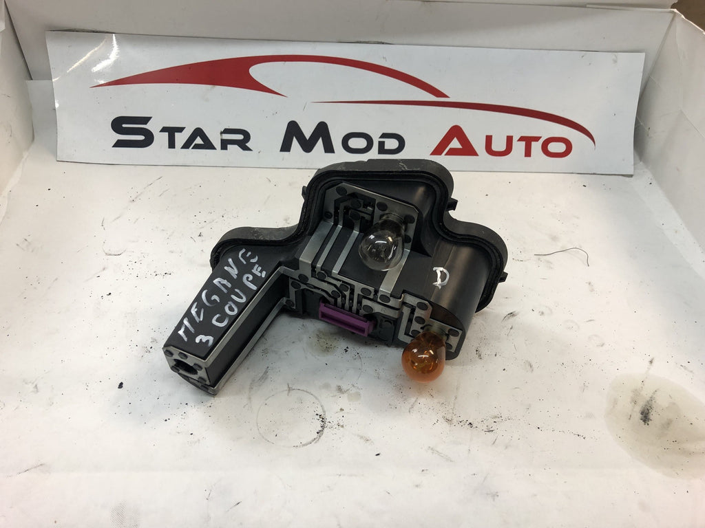 platine de feux arrière droit  Renault Megane 3 coupée