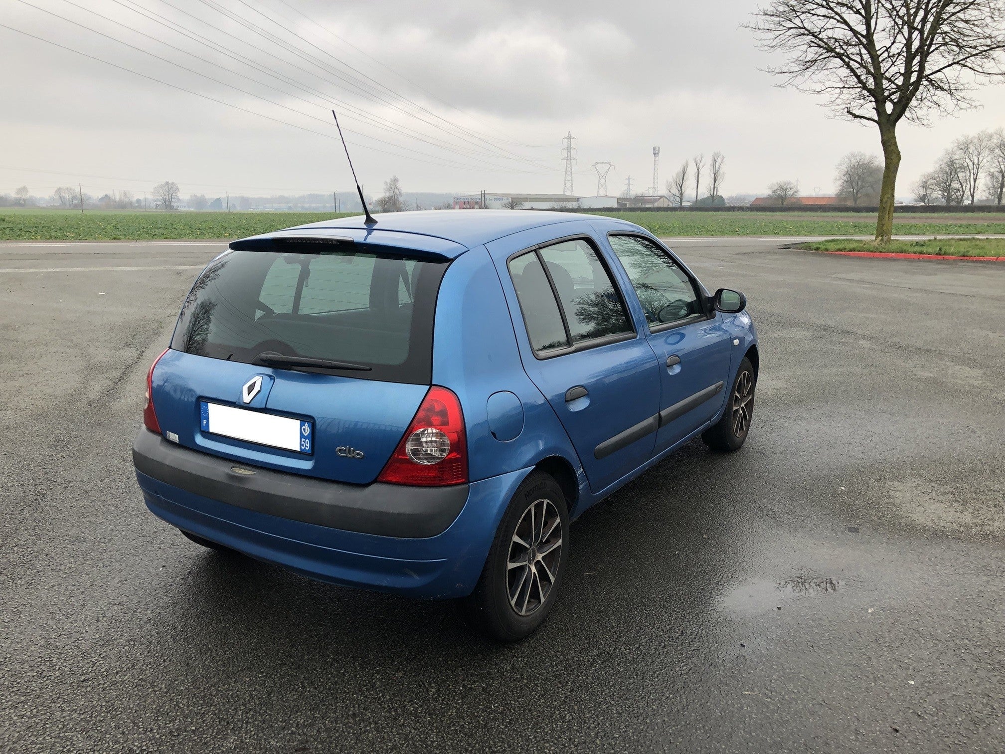 Renault Clio 2 5 portes 1.5 dci 68 cv année 2003