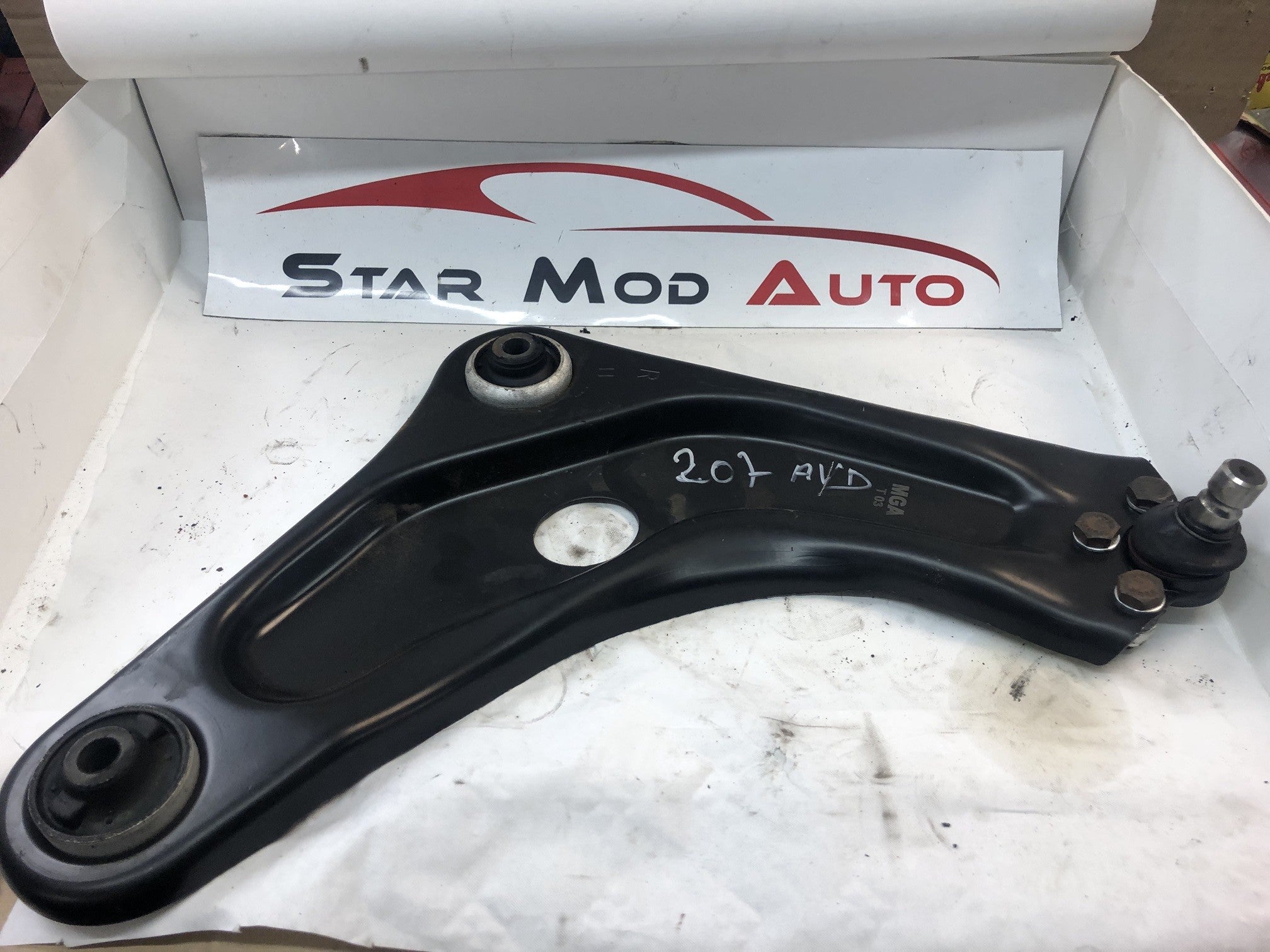 triangle avant gauche avant droit Peugeot 207