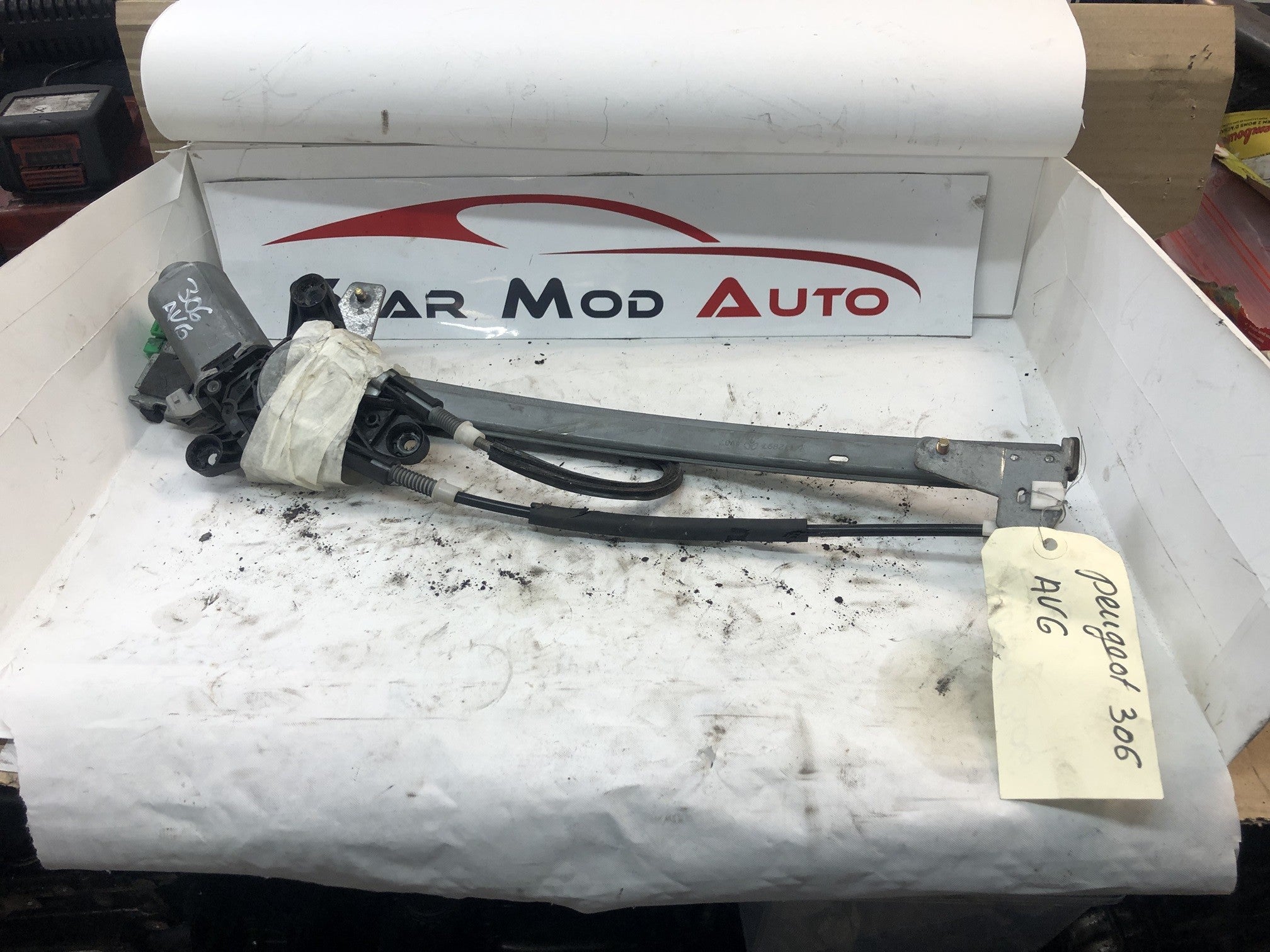 mécanisme de lève vitre avant gauche Peugeot 306 électrique