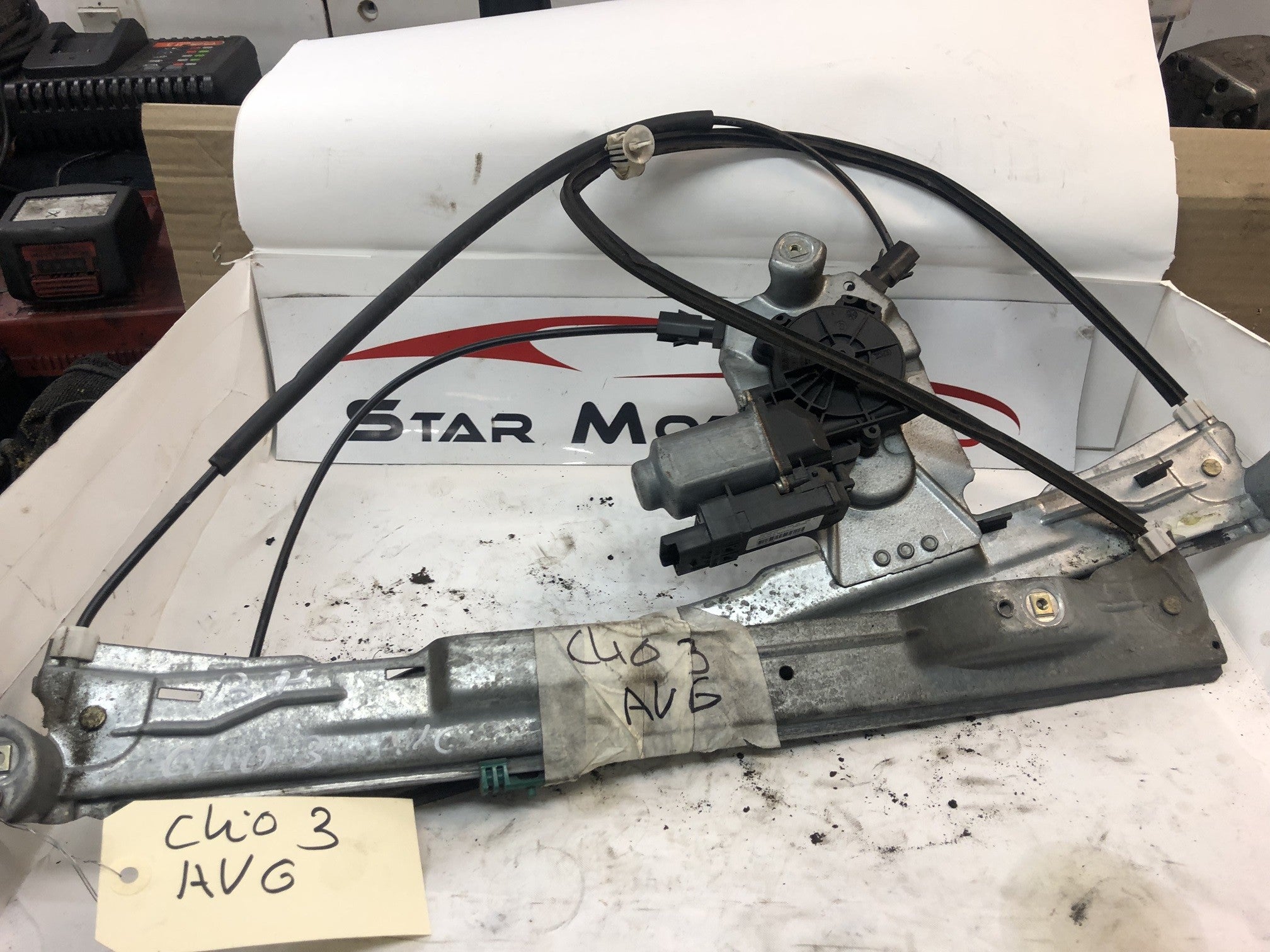 mécanisme de lève vitre avant gauche avant droit Renault clio3 électrique