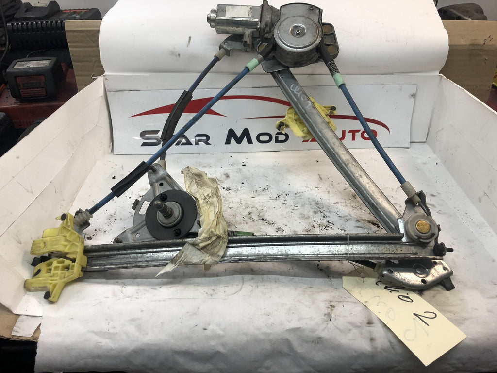 mécanisme de lève vitre avant gauche avant droit Renault Clio 2 électrique