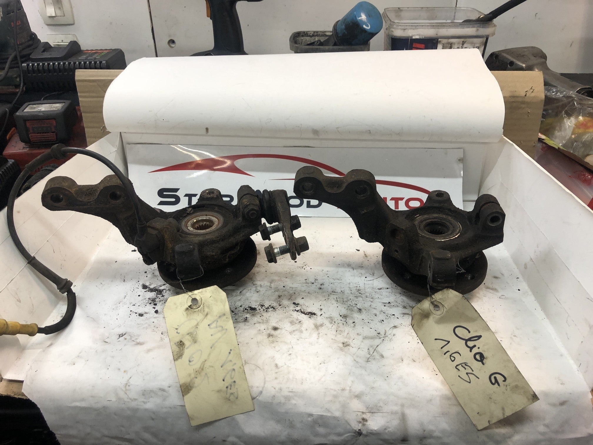 moyeu avant gauche avant droit Renault Clio 1 phase 2 1.6 essence 2001