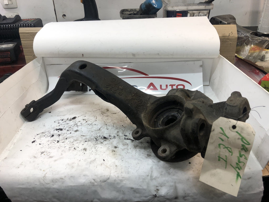 moyeu avant gauche avant droit Volkswagen passât 1.8 essence 2002