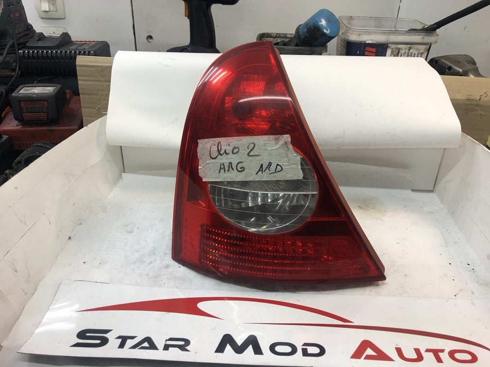 feux arrière gauche et droit Renault Clio 2 année 2008