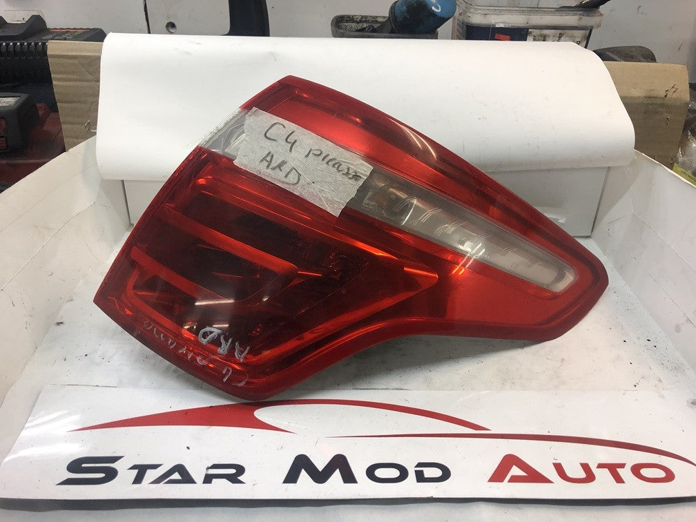 feux arrières gauche et droit Citroën c4 Picasso année 2007