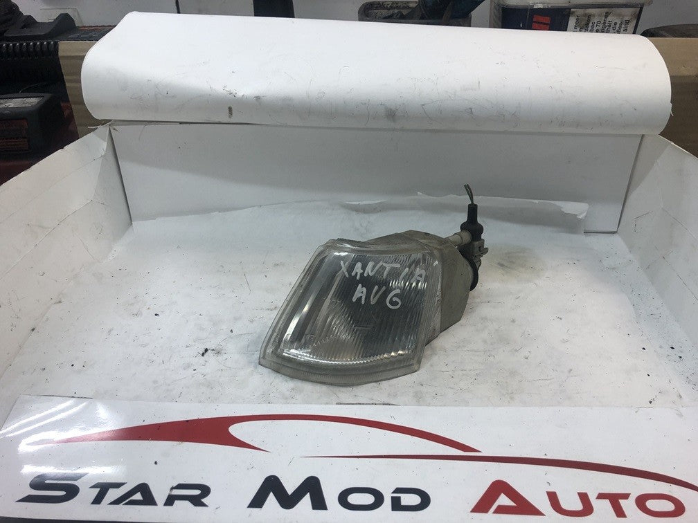 clignotant avant gauche Citroën Xantia année 1999