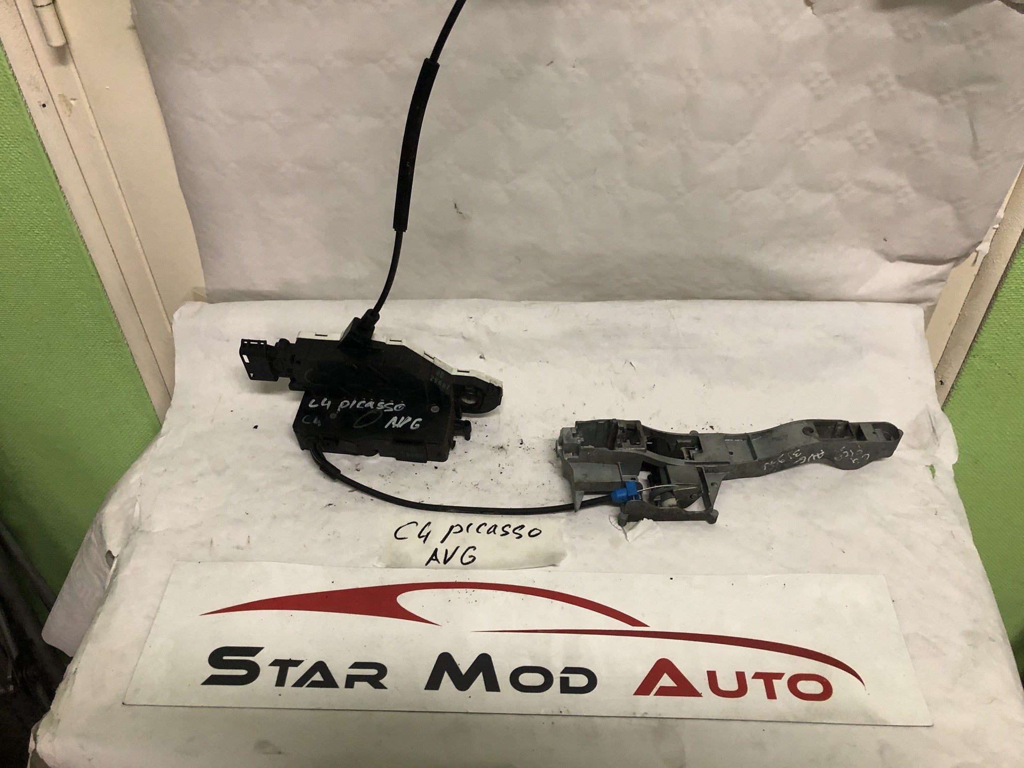 serrure de porte avant gauche Citroën c4 Picasso année 2007