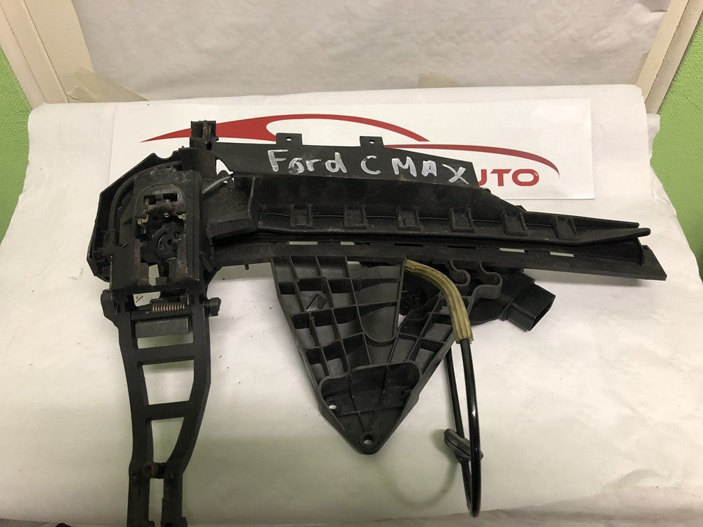 serrure de porte avant gauche et droit Ford c max année 2006