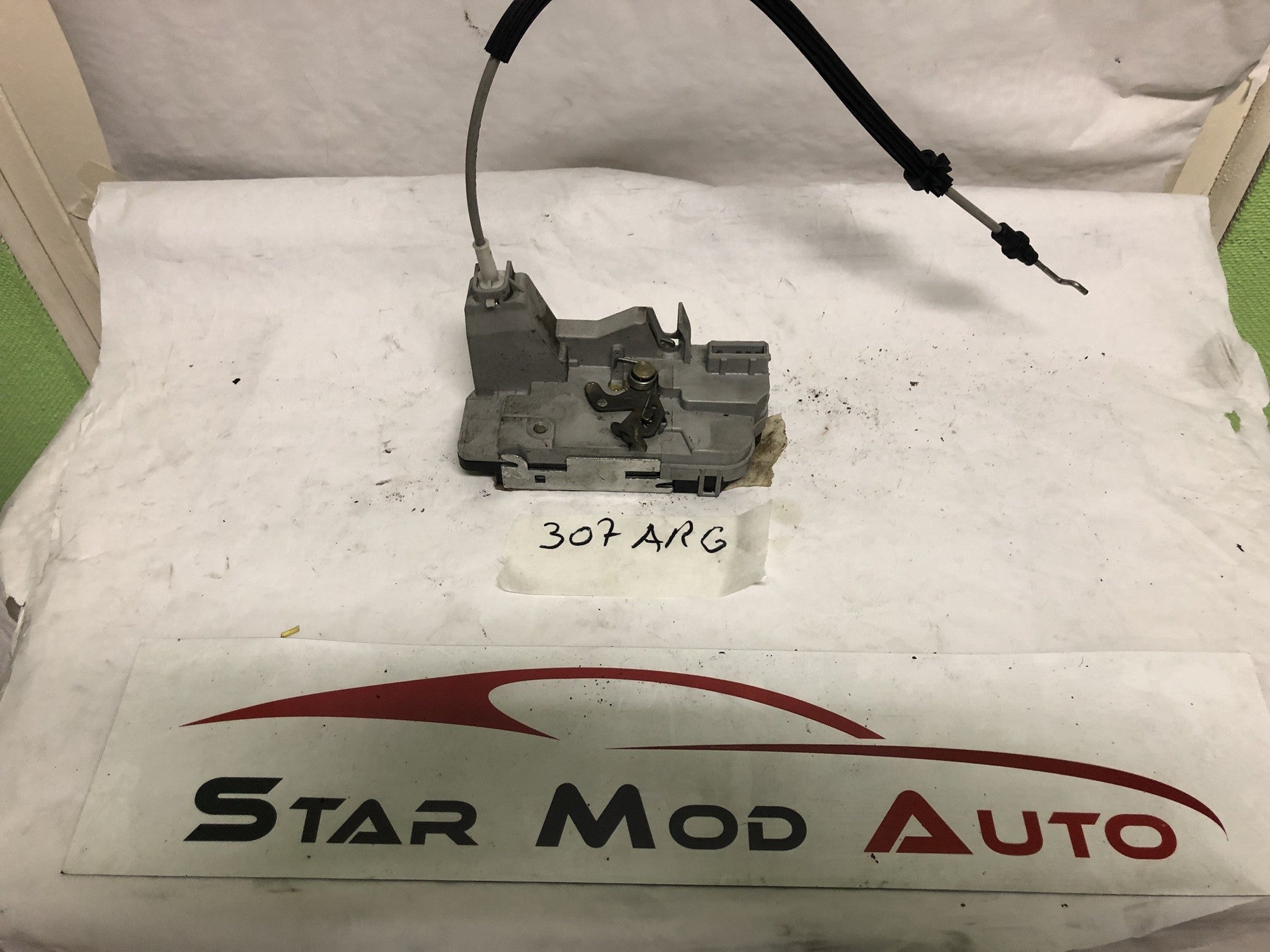 serrure de porte arrière gauche Peugeot 307 année 2006