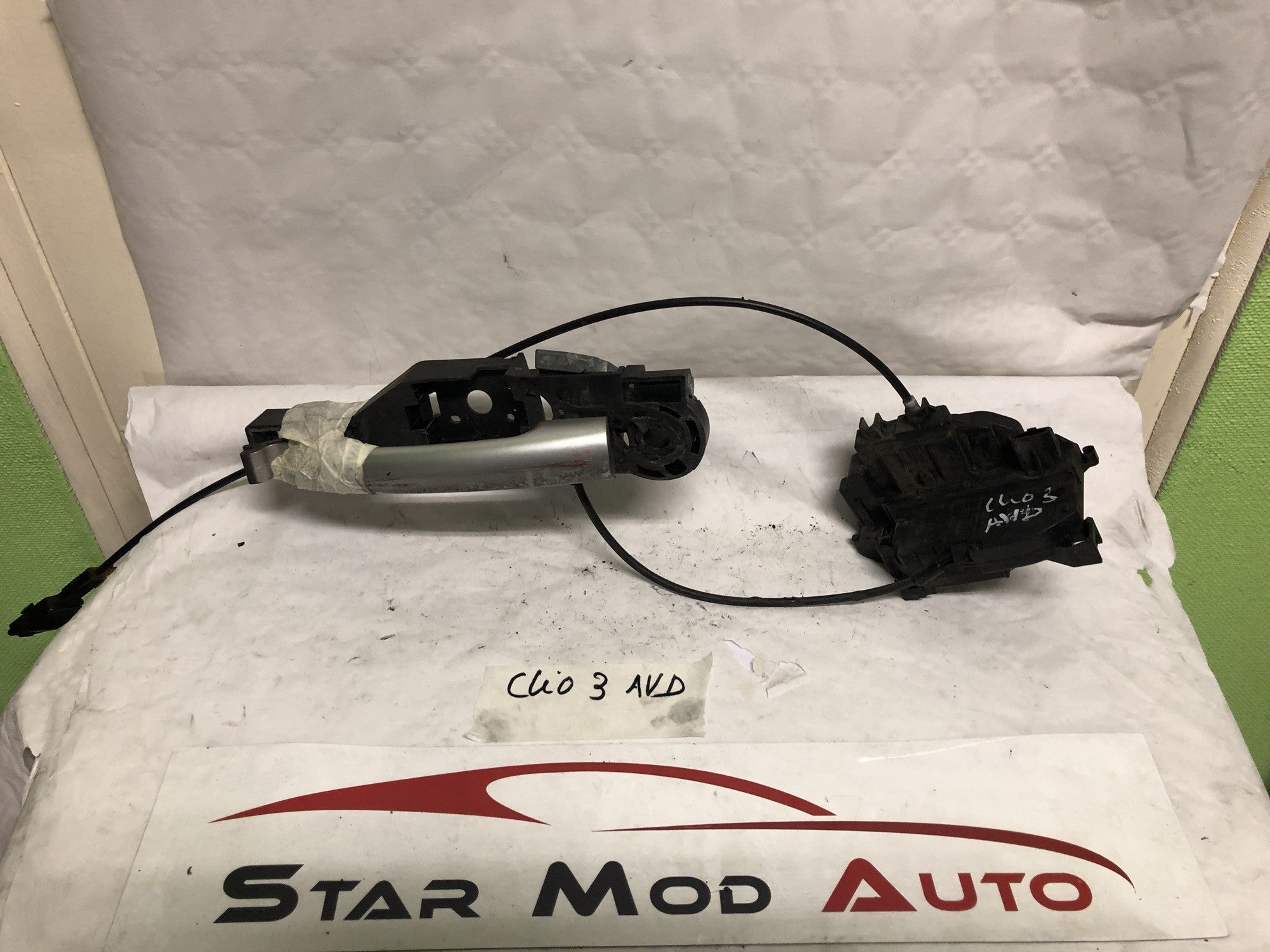 serrure de porte avant droit Renault Clio 3 année 2006 3 porte