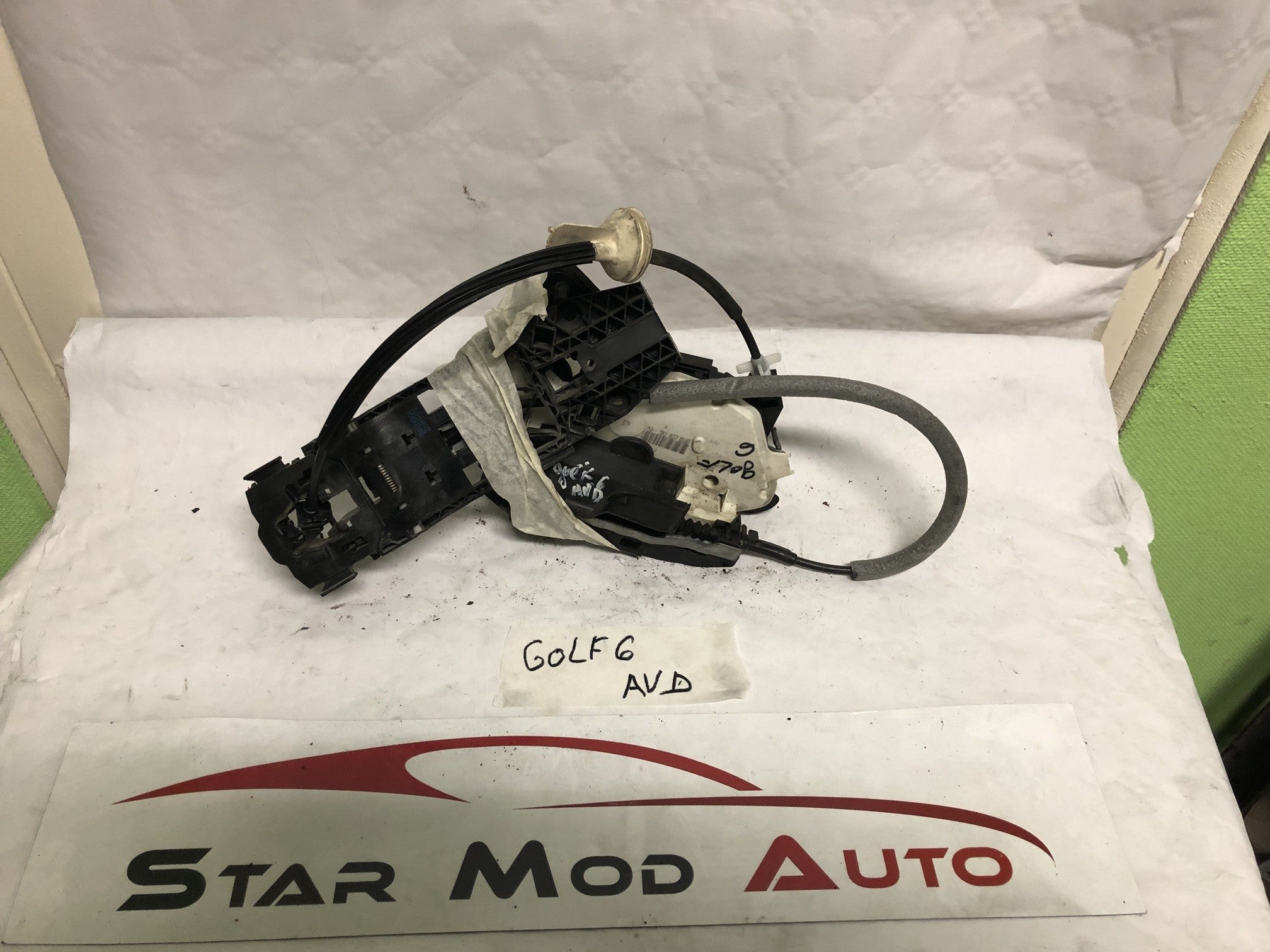 serrure de porte avant droit Volkswagen golf 6