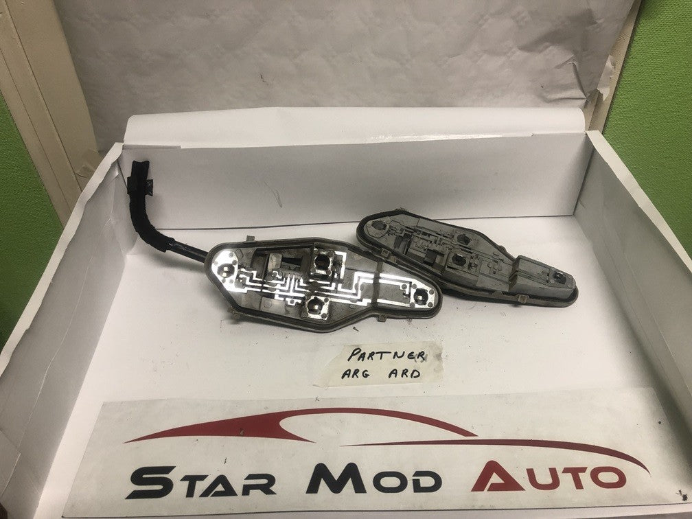 platine de feux arrière gauche et droit Peugeot Partner b9