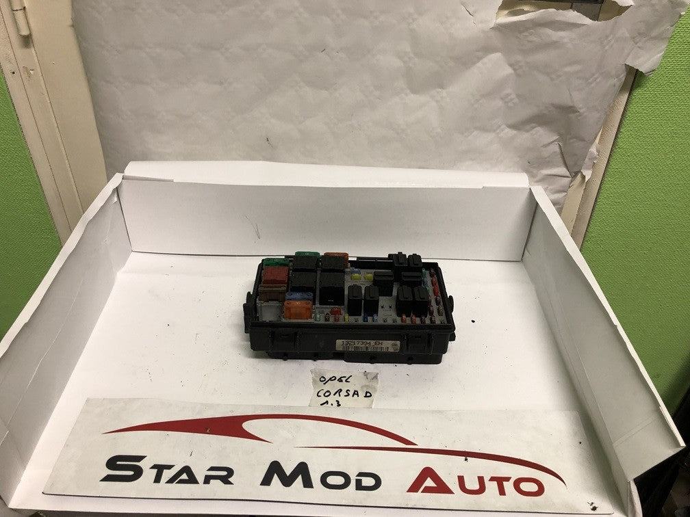 boitier fusible Opel corsa d 1.3 cdti année 2007