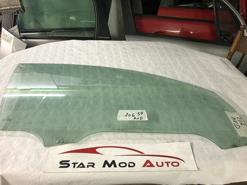 glace de porte avant droite Peugeot 206 2005 3 portes