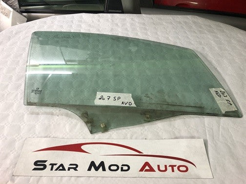 glace porte avant droit Peugeot 207 année 2007 3 porte