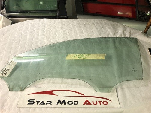 glace de porte avant gauche Volkswagen passât 2000