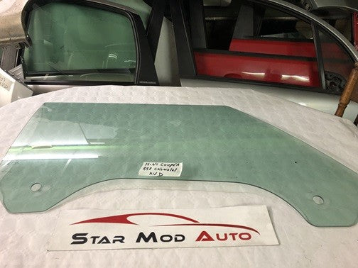 glace de porte avant droite mini Cooper r52 cabriolet 2003