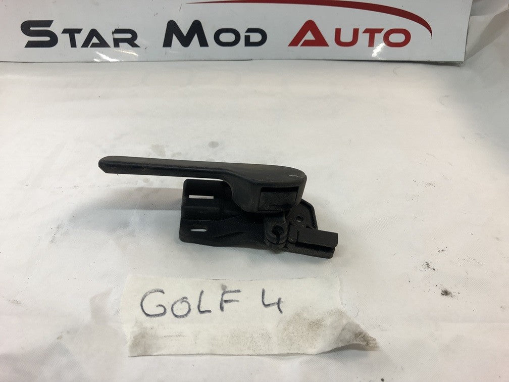 tirette d ouverture de capot Volkswagen golf 4