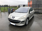 Peugeot 207 1.4 essence 95 cv année 2007 5 portes